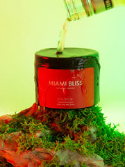 Load image into Gallery viewer, sandalwood scent tin candle
